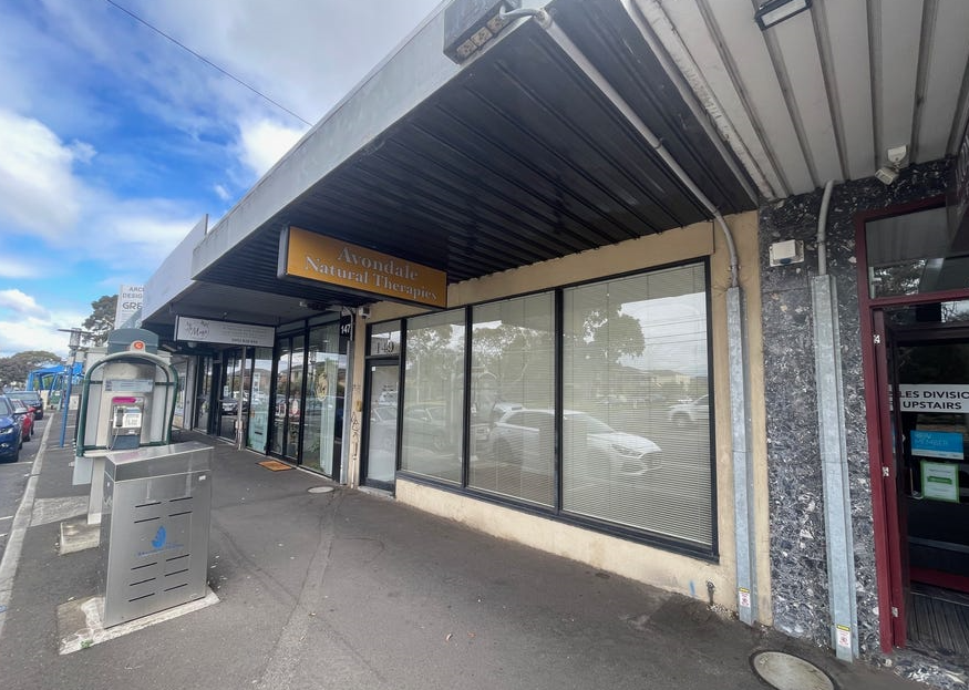 Front facade of an Avondale Heights, Melbourne consulting or medical office for lease