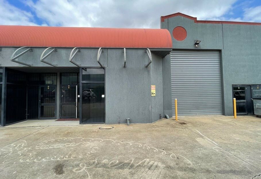 Front of commercial real estate building in Melbourne. 3/4 Ovata Drive, Tullamarine, Melbourne, VIC 3043