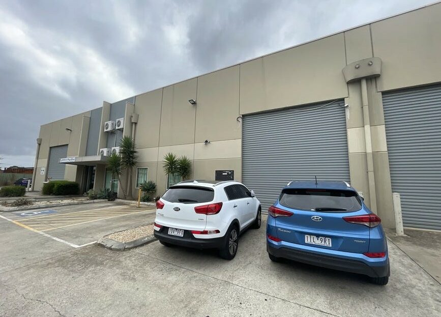 Warehouse for sale in Hoppers Crossing Mlebourne