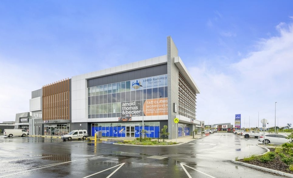 Exterior view of Craigieburn Junction Specialist Centre, 420–440 Craigieburn Road